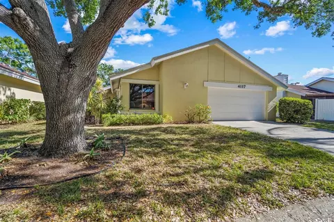 4117 Carriage Dr #22, Sarasota, FL 34241