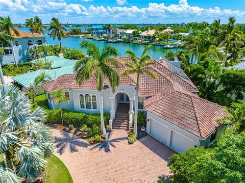 426 Cleveland Dr, Sarasota, FL 34236