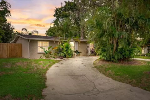 3983 Coleridge Pl, Sarasota, FL 34241
