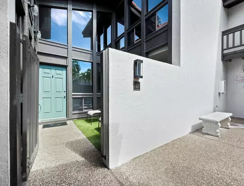 800 S Blvd Of The Presidents #11, Sarasota, FL 34236