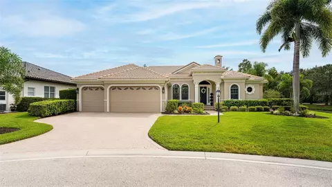 7004 Twin Hills Ter, Lakewood Ranch, FL 34202