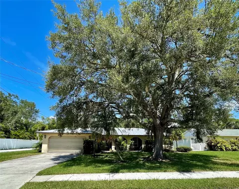 8616 21st Ave NW, Bradenton, FL 34209