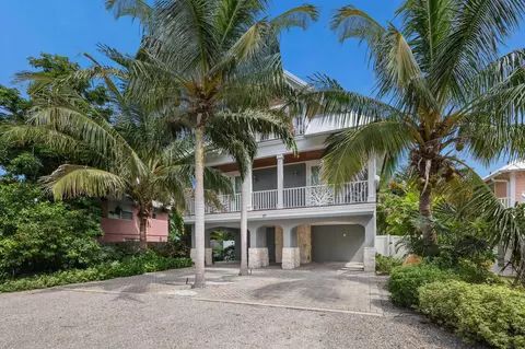 117 Maple Ave, Anna Maria, FL 34216