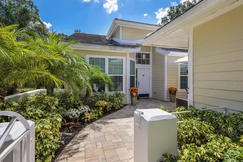 7745 Whitebridge Gln, University Park, FL 34201