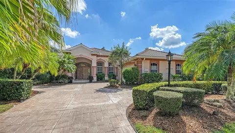 7913 Wyndham Ct, University Park, FL 34201