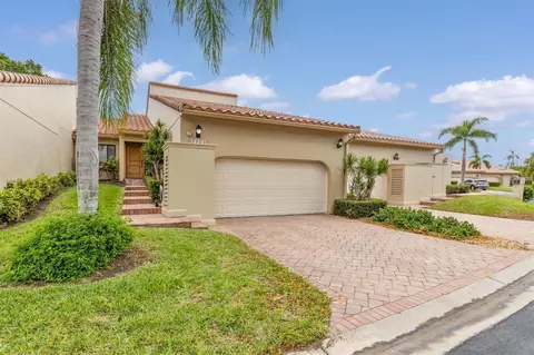 2303 Harbour Oaks Dr, Longboat Key, FL 34228