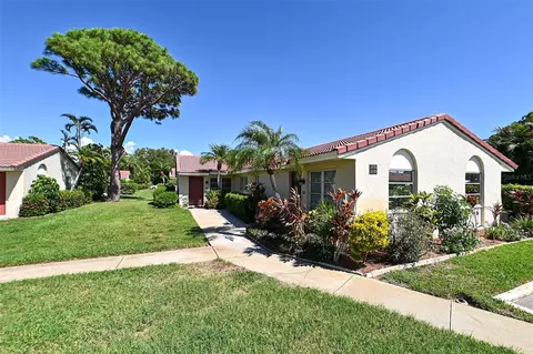 2173 Pueblo Cir #V-19, Sarasota, FL 34231