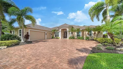 11901 Woodland Ter, Parrish, FL 34219