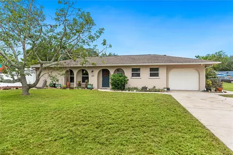 4849 Seville Dr, Sarasota, FL 34235
