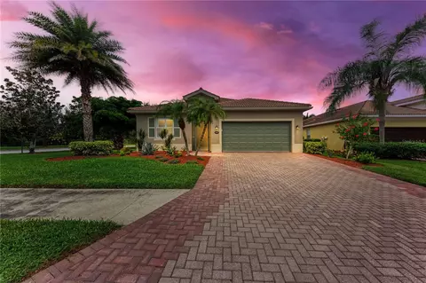 9003 Hammock Edge Pl, Bradenton, FL 34212