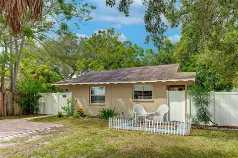 1825 4th St, Sarasota, FL 34236