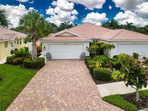 5730 Tristino Ln, Sarasota, FL 34238