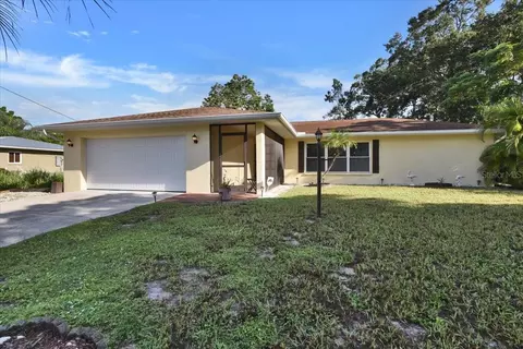 3901 Helene St, Sarasota, FL 34233