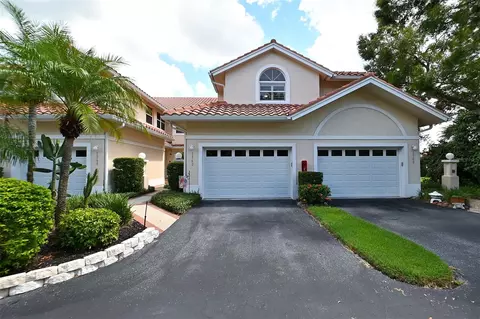 5562 Golf Pointe Dr #F2, Sarasota, FL 34243
