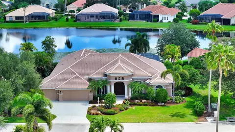7913 Royal Queensland Way, Lakewood Ranch, FL 34202
