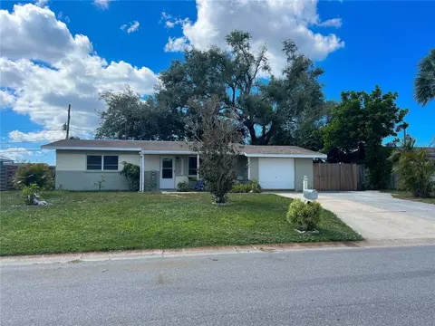 556 Sheridan Dr, Venice, FL 34293