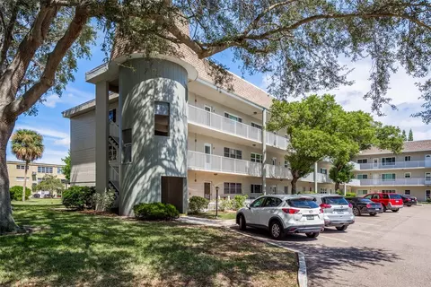 2440 World Parkway Blvd #24, Clearwater, FL 33763