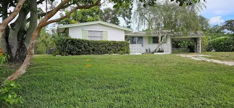 2531 Wisteria St, Sarasota, FL 34239