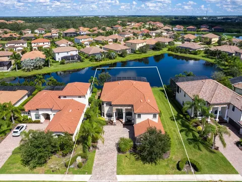 5613 Cloverleaf Run, Lakewood Ranch, FL 34211