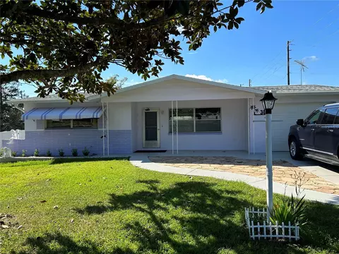 34 S Lee St, Beverly Hills, FL 34465