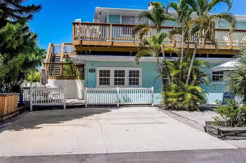 104 29th St #1, Holmes Beach, FL 34217