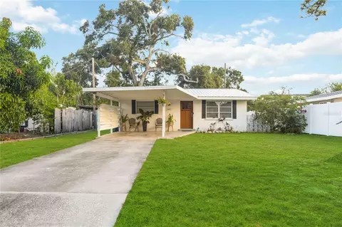 2417 Bay St, Sarasota, FL 34237