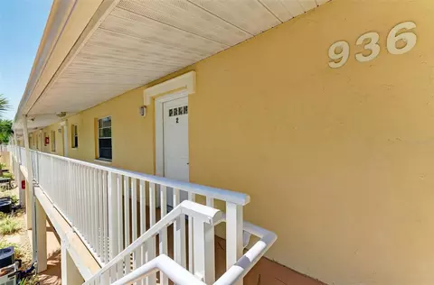 936 La Costa Cir #2, Sarasota, FL 34237