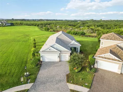 425 Wildlife Gln, Bradenton, FL 34209