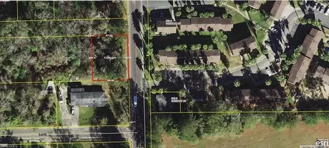 S Stewart Street, Quincy, FL 32351