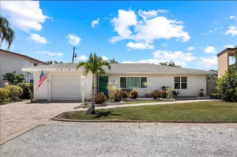2918 Clark Rd, Sarasota, FL 34231