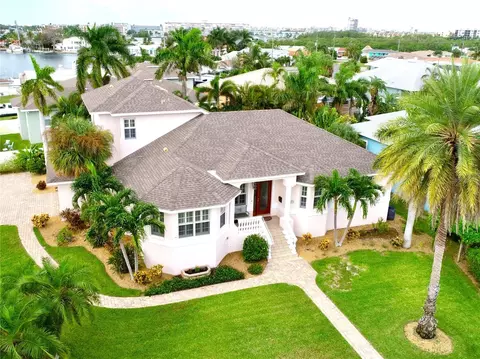 6507 Dolphin Blvd S, Gulfport, FL 33707