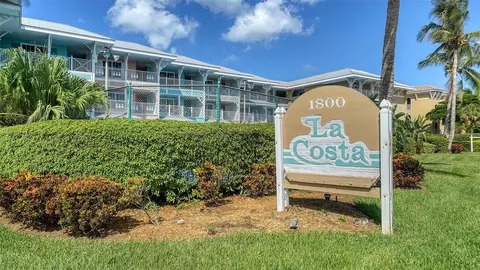 1800 Gulf Dr N #210, Bradenton Beach, FL 34217