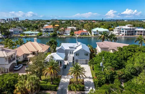 477 Mckinley Dr, Sarasota, FL 34236