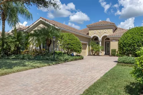 7207 Lake Forest Gln, Lakewood Ranch, FL 34202