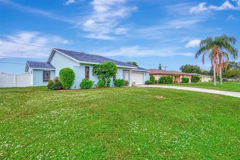 5733 Augusta Cir, Sarasota, FL 34238
