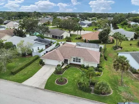 3914 57th Dr E, Bradenton, FL 34203