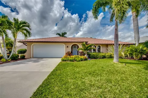 2514 SE 23rd Pl, Cape Coral, FL 33904