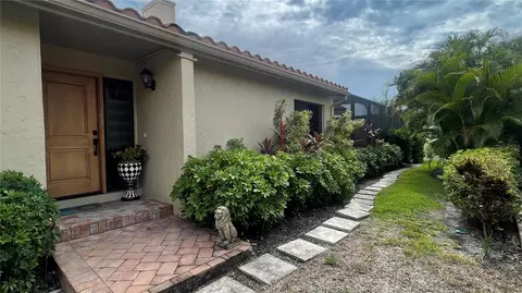2347 Harbour Oaks Dr, Longboat Key, FL 34228