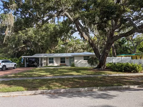 805 Tennessee Ln, Sarasota, FL 34234