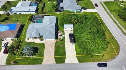 9082 Apple Valley Ave, Englewood, FL 34224