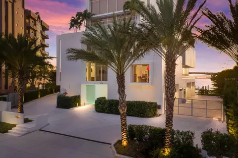 280 Golden Gate Pt #200, Sarasota, FL 34236