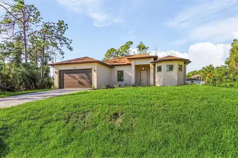 1365 Woodcrest Ln, North Port, FL 34286