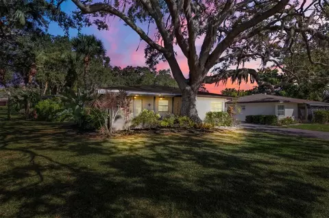 3303 Ramblewood Way, Sarasota, FL 34237