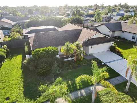 6577 Waterford Cir, Sarasota, FL 34238
