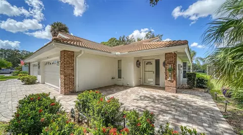 5822 Garden Lakes Dr, Bradenton, FL 34203