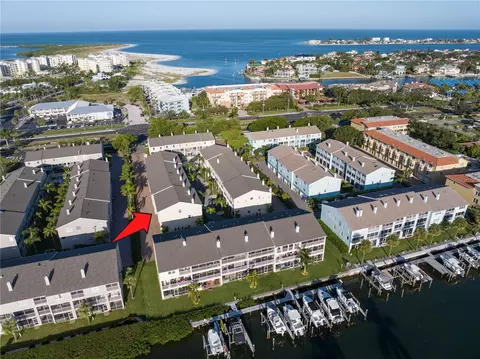 1109 Pinellas Bayway S #207, Tierra Verde, FL 33715