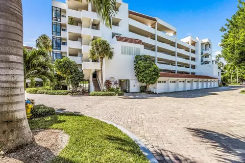 1465 Gulf Of Mexico Dr #303, Longboat Key, FL 34228