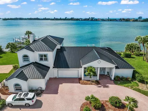 443 Picasso Dr, Nokomis, FL 34275