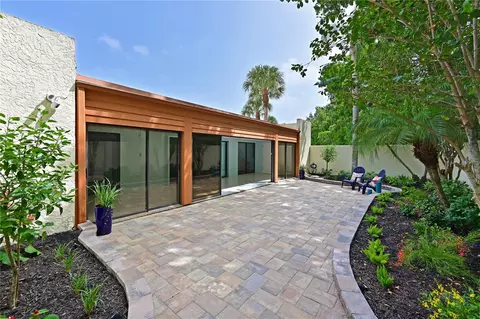 217 Pineneedle Dr, Bradenton, FL 34210