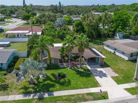 2822 Gulf Gate Dr, Sarasota, FL 34231